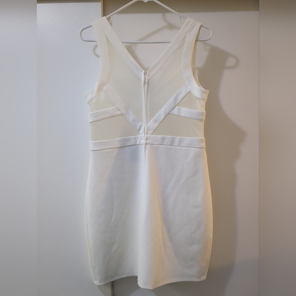 WINDSOR WOMEN'S SLEEVELESS BODYCON IVORY DRESS SIZE LARGE - Picture 2 of 8